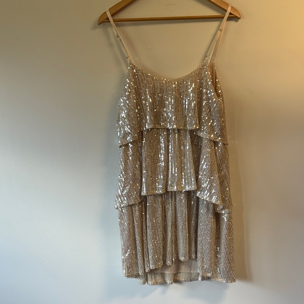fansi nova Shimmering Champagne Tiered Mini Dress sz L NWT - Picture 6 of 7